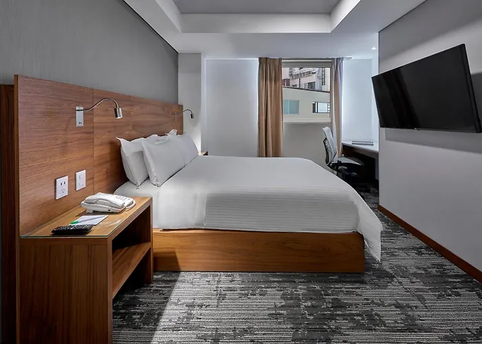 Wyndham Garden - Polanco 4*